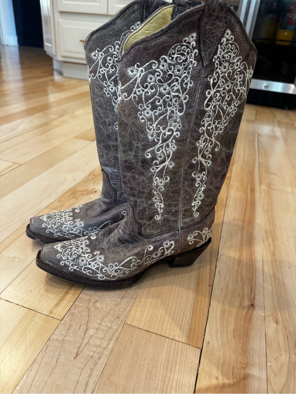 Corral Size 7 Boots Brown Crater Bone A1094. Good Condition $229 MSRP